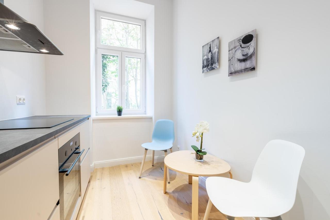 Cottageviertel - Stilvolles Apartment In Parknahe Viena Exterior foto